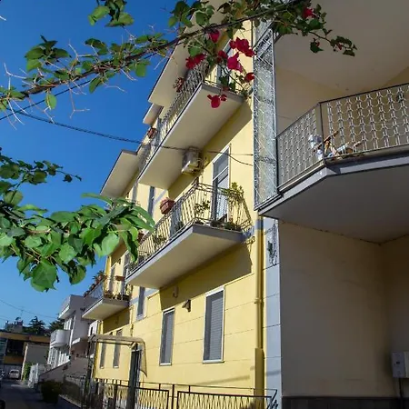 Holiday home Calabrese Family
